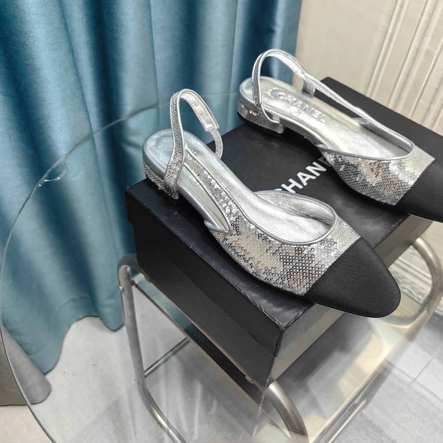 SLINGBACKS IN GLITTER SILVER LAMBSKIN - 34