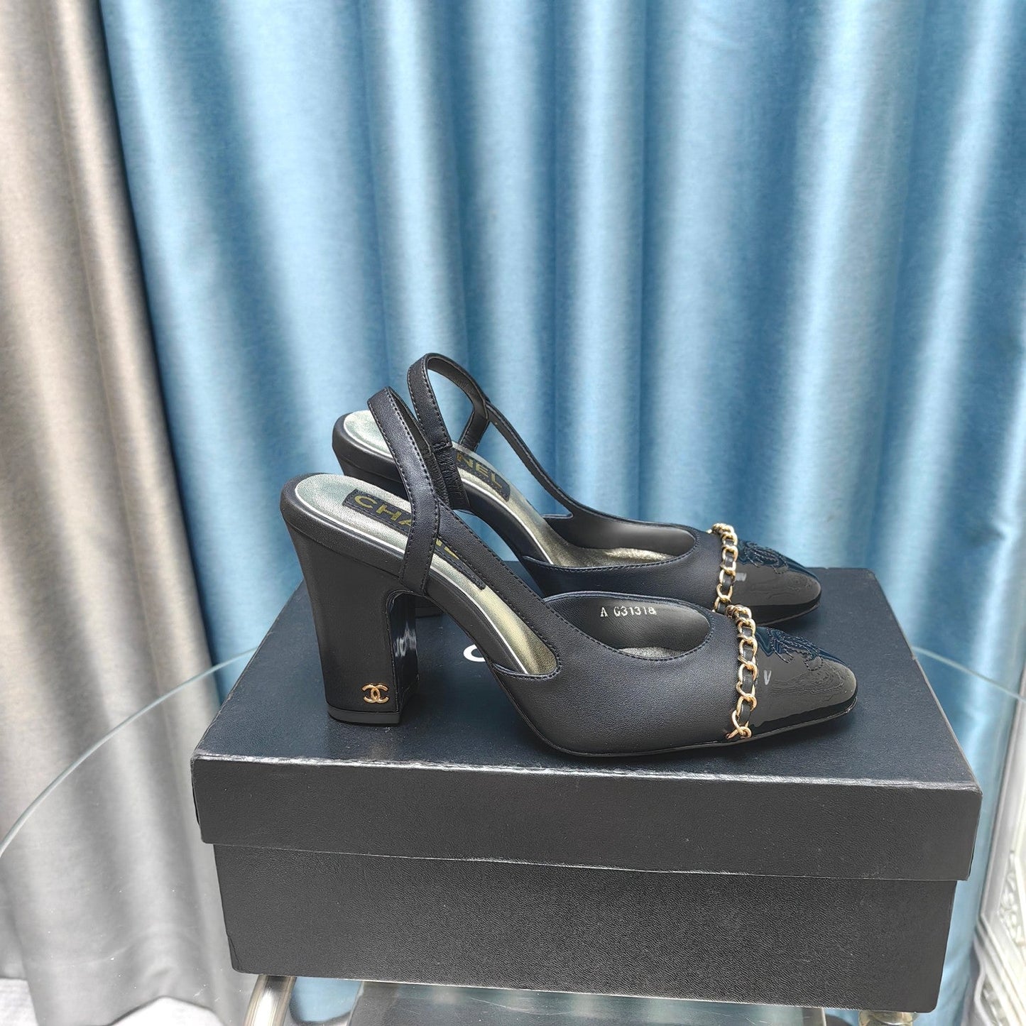 HIGH SLINGBACKS IN BLACK LAMBSKIN - 34
