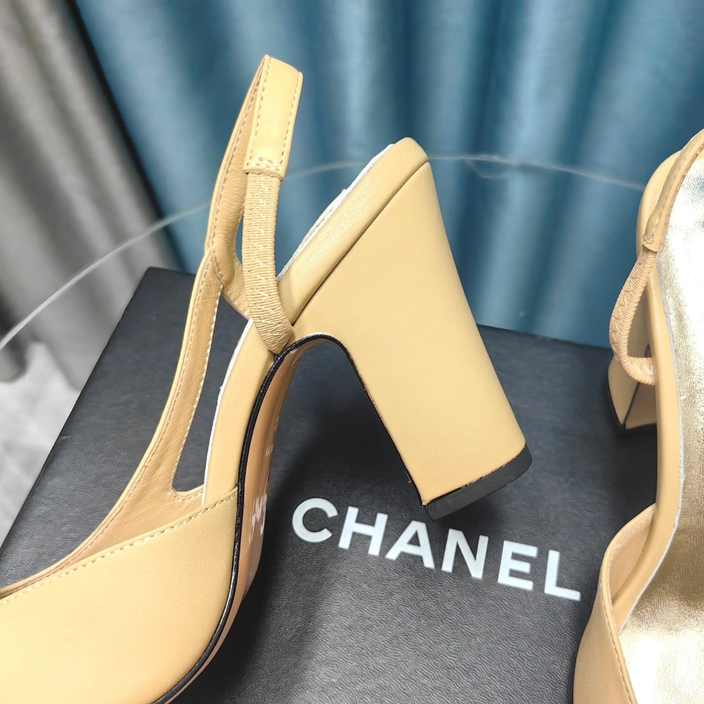 HIGH SLINGBACKS IN DARK CREAM MIX BLACK LAMBSKIN - 34