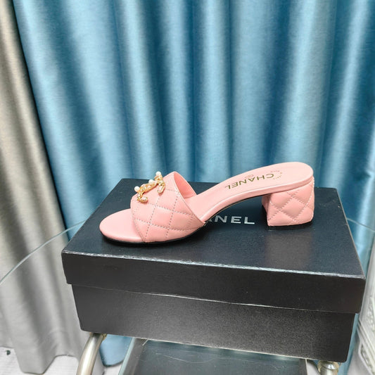 MULE SLIDE SANDAL IN LIGHT PINK LAMBSKIN - 35