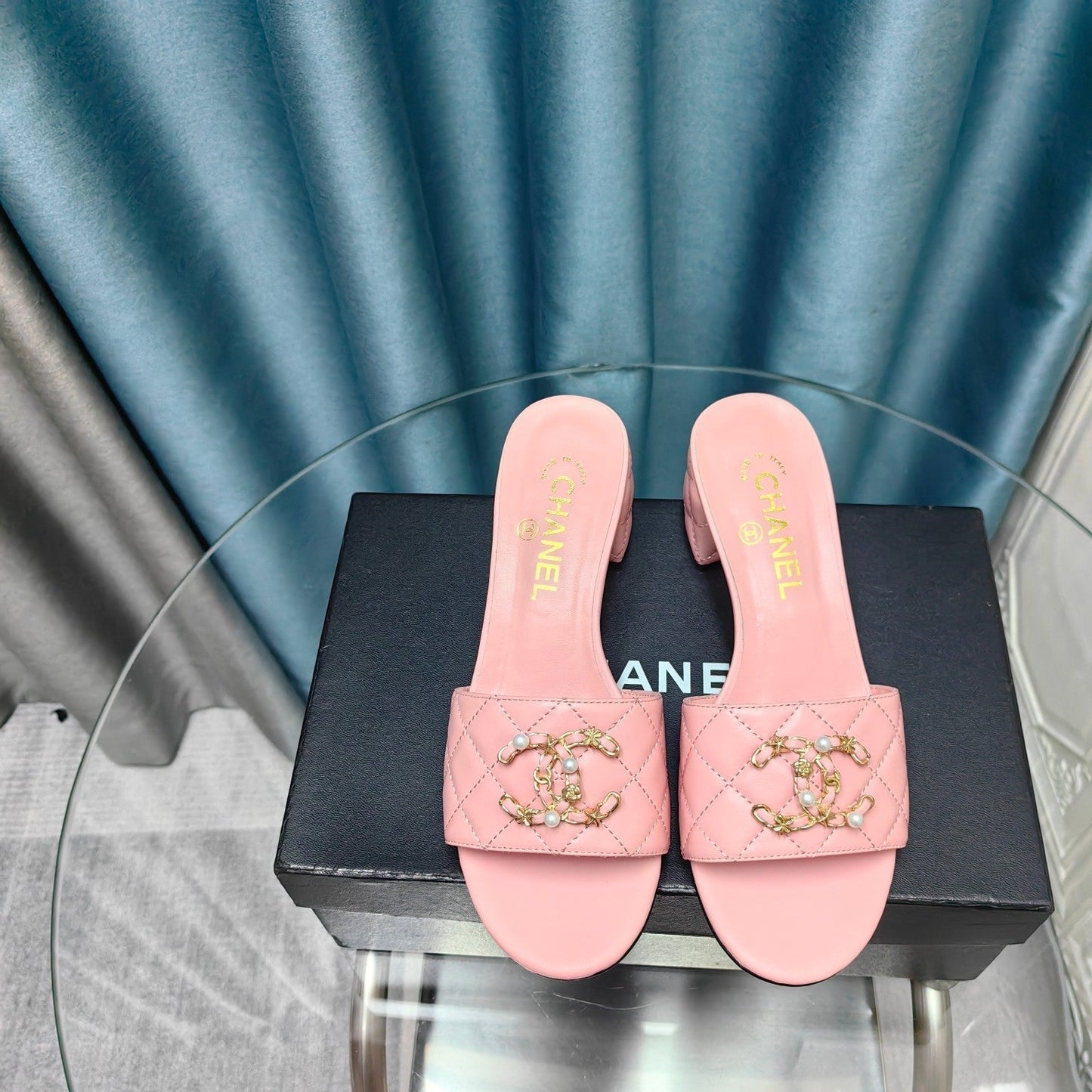 MULE SLIDE SANDAL IN LIGHT PINK LAMBSKIN - 35