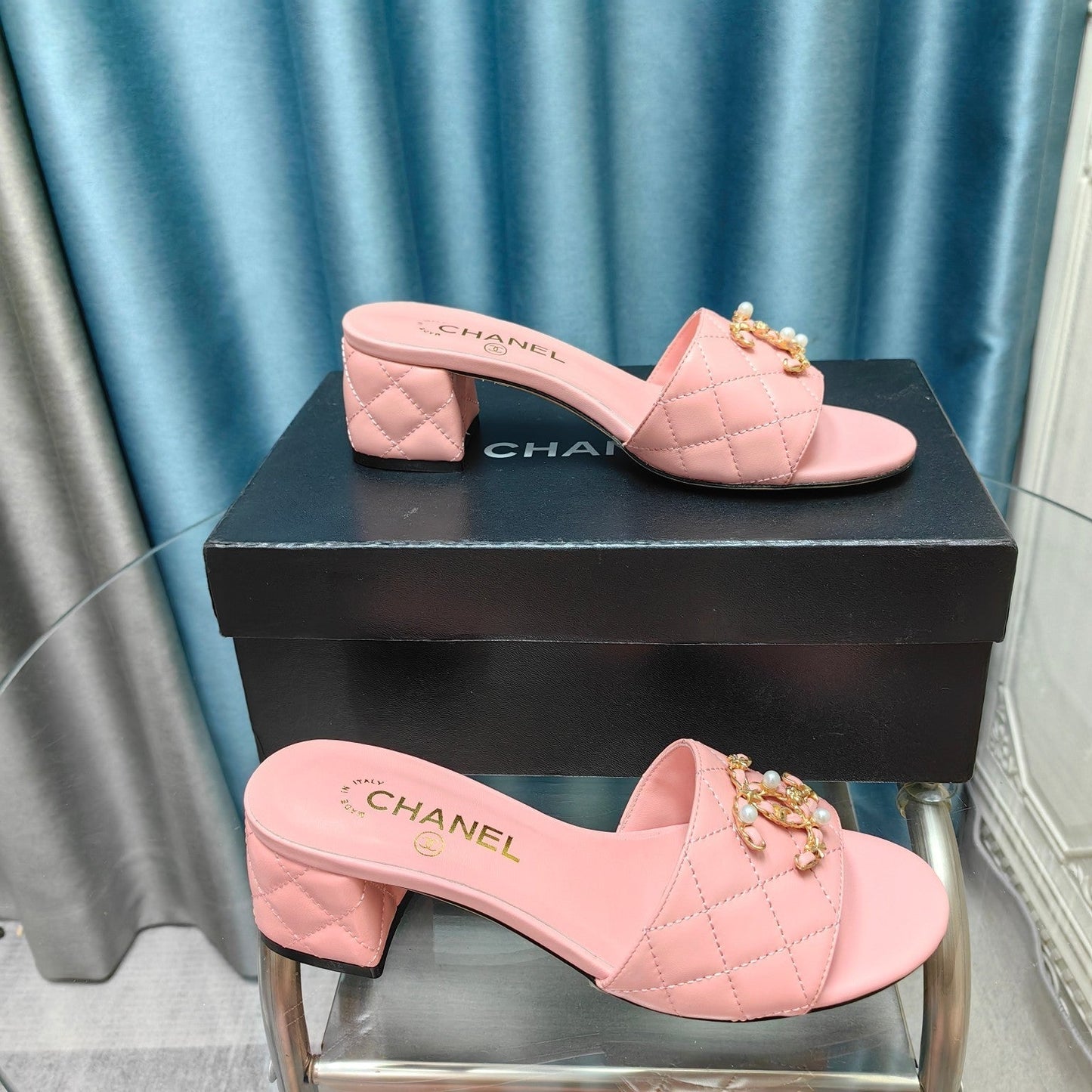MULE SLIDE SANDAL IN LIGHT PINK LAMBSKIN - 35