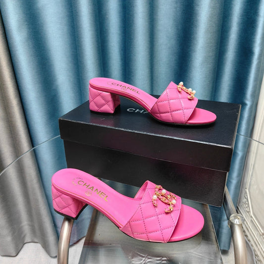 MULE SLIDE SANDAL IN BRIGHT PINK LAMBSKIN - 35