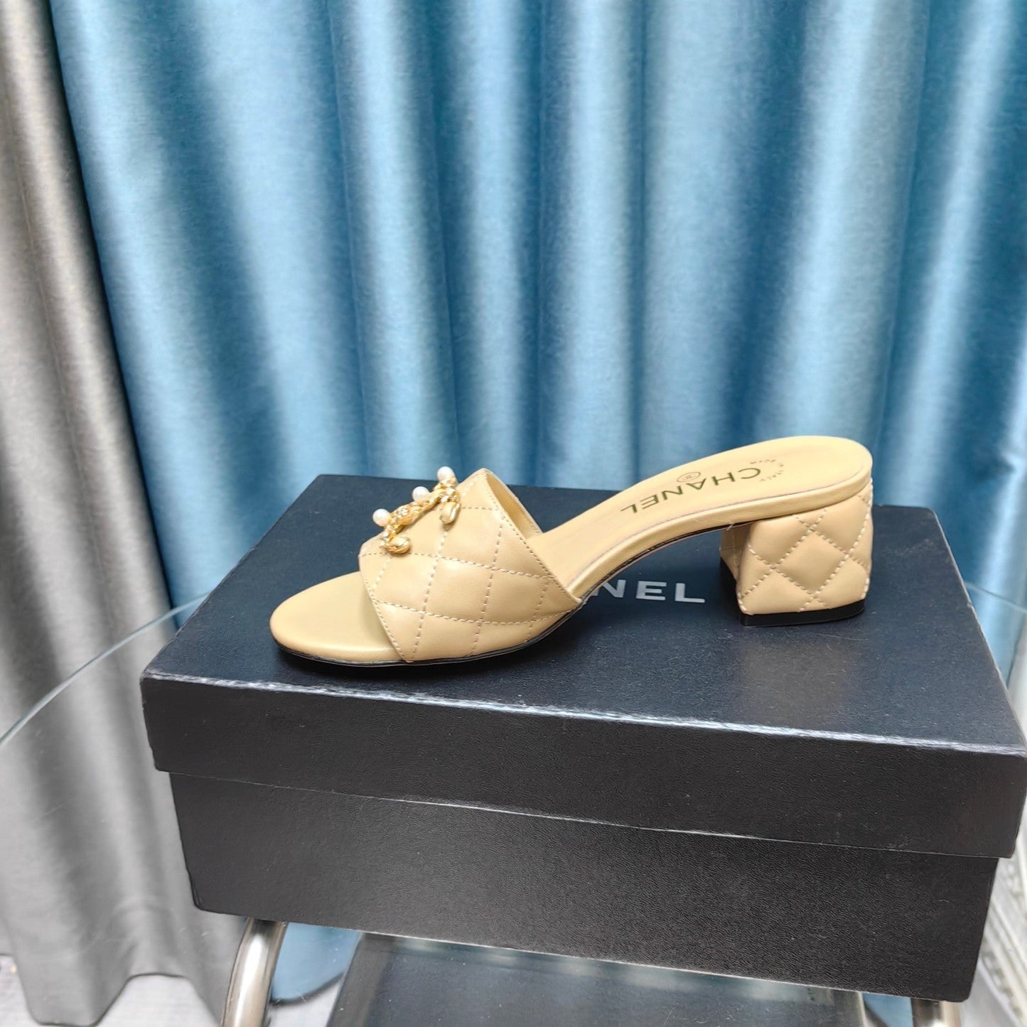 MULE SLIDE SANDAL IN BEIGE CREAM LAMBSKIN - 35