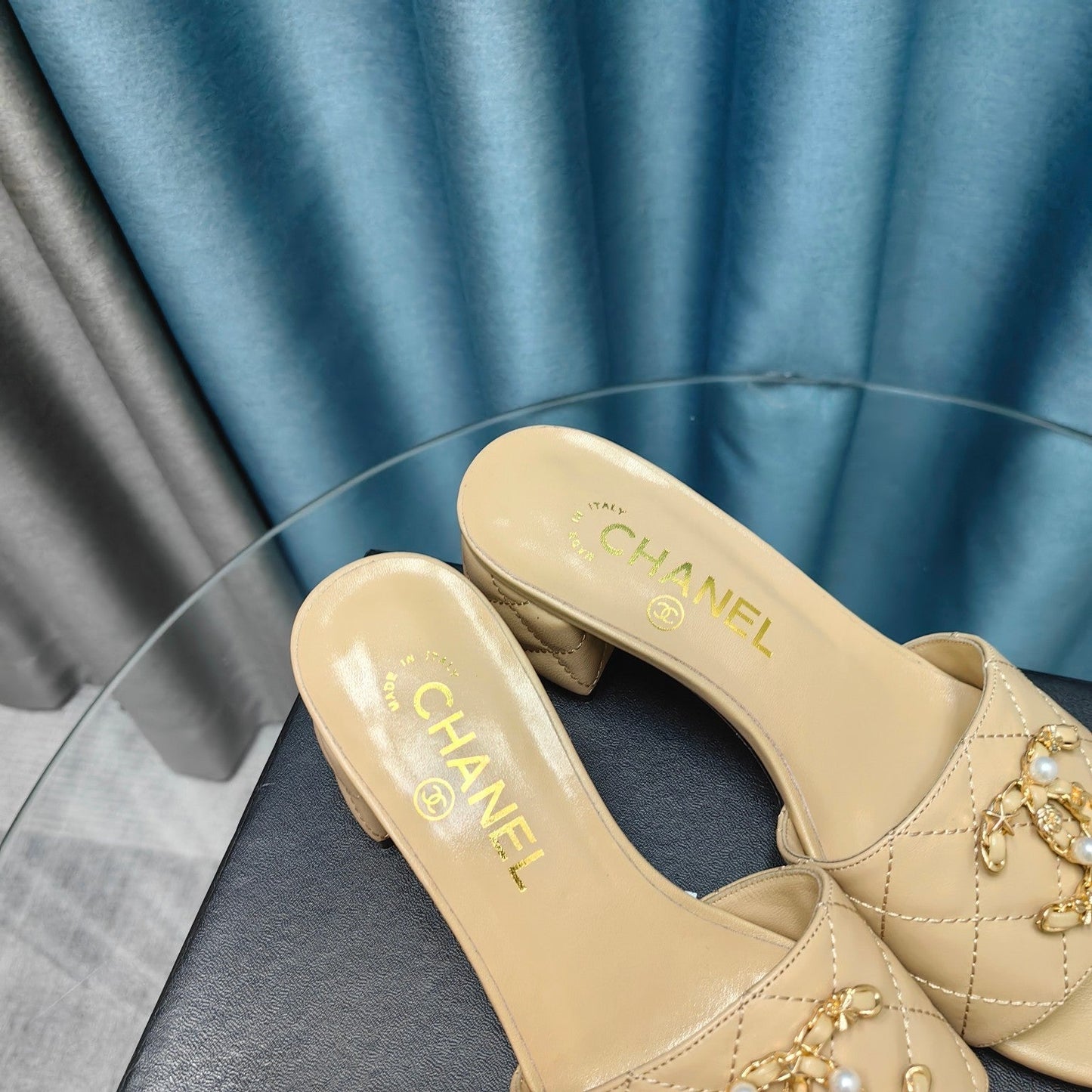 MULE SLIDE SANDAL IN BEIGE CREAM LAMBSKIN - 35