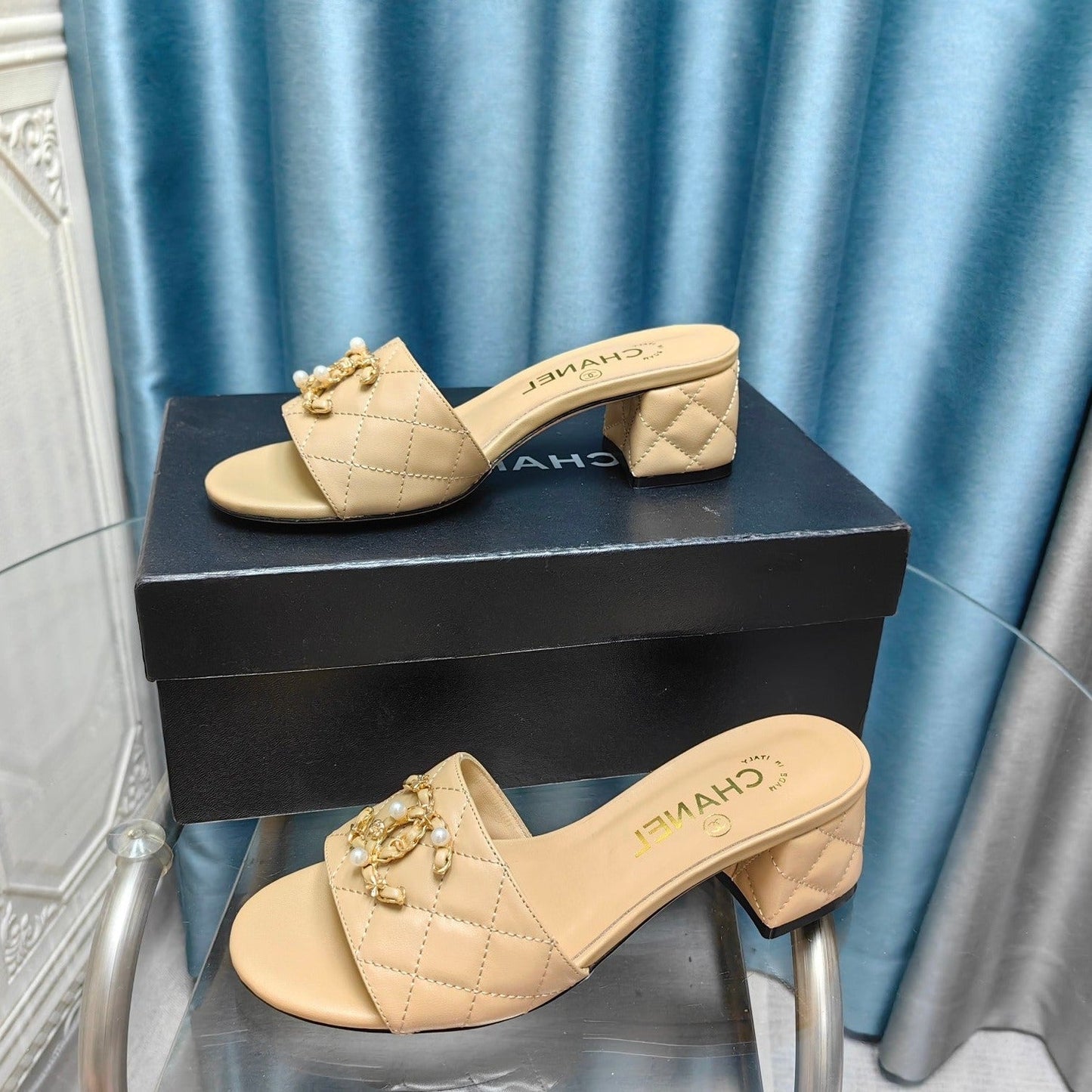 MULE SLIDE SANDAL IN BEIGE CREAM LAMBSKIN - 35