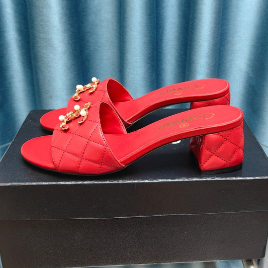 MULE SLIDE SANDAL IN CHERRY RED LAMBSKIN - 35