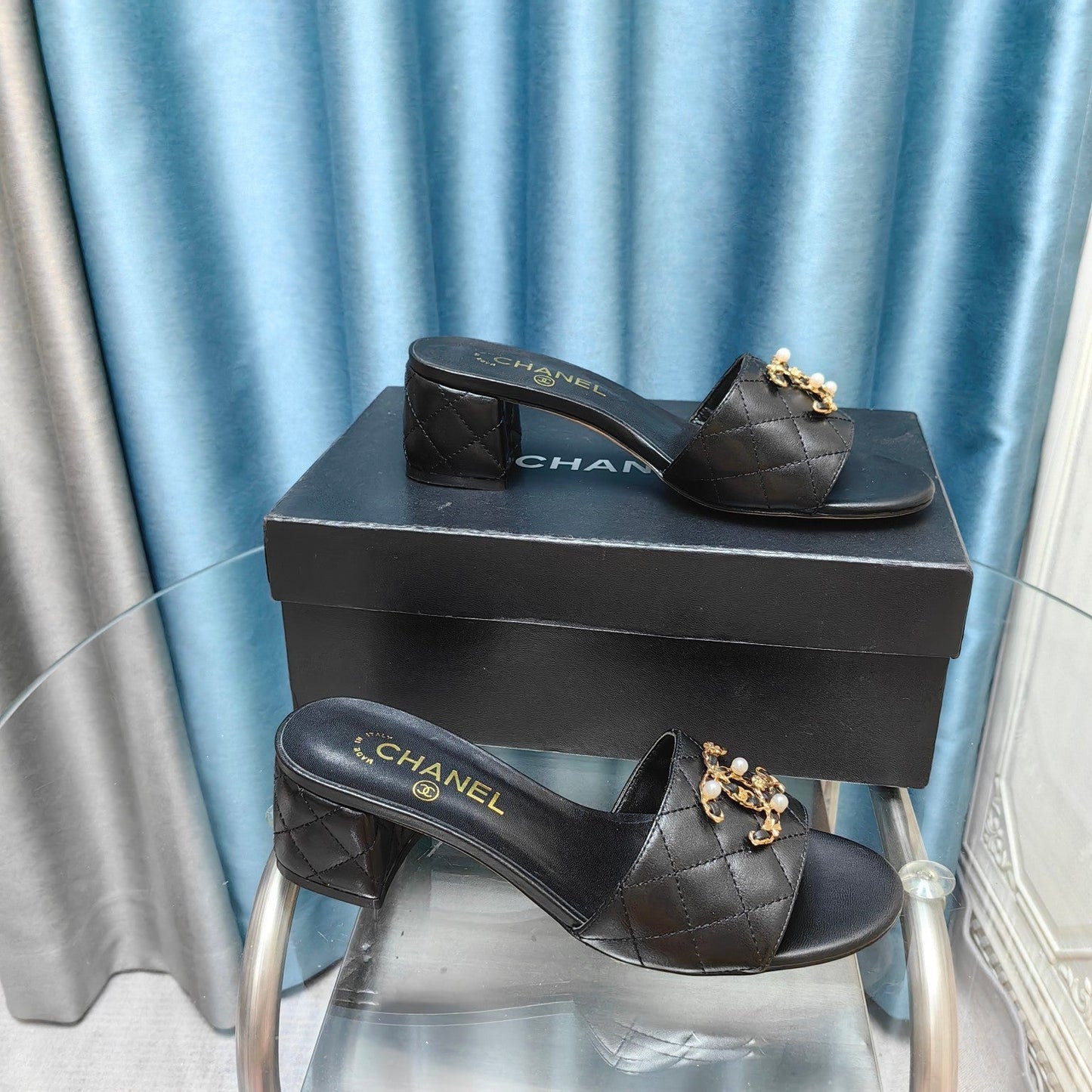 MULE SLIDE SANDAL IN BLACK LAMBSKIN - 35