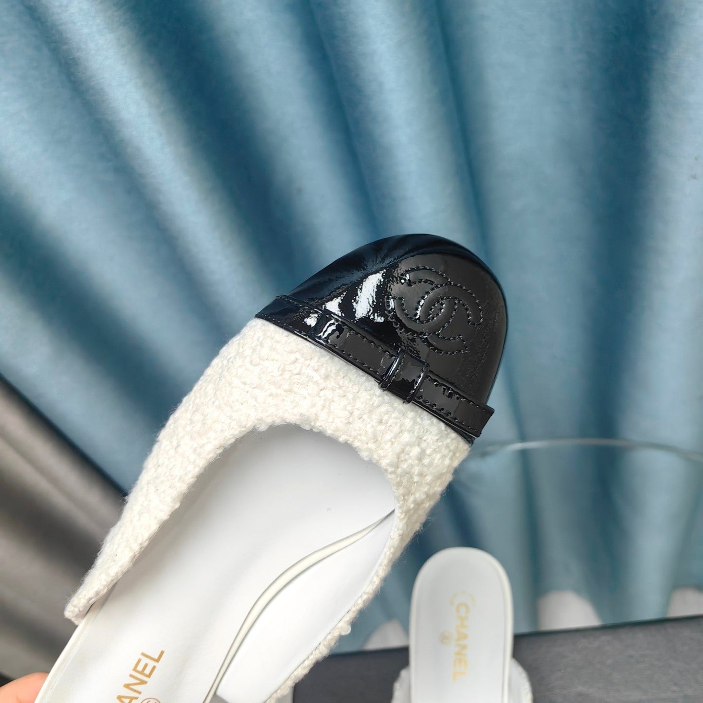 MULE IN WHITE TWEED AND BLACK LAMBSKIN - 35