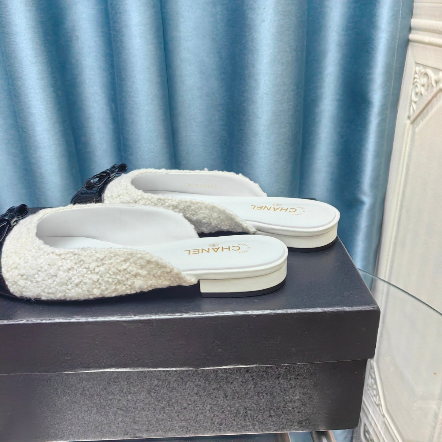 MULE IN WHITE TWEED AND BLACK LAMBSKIN - 35