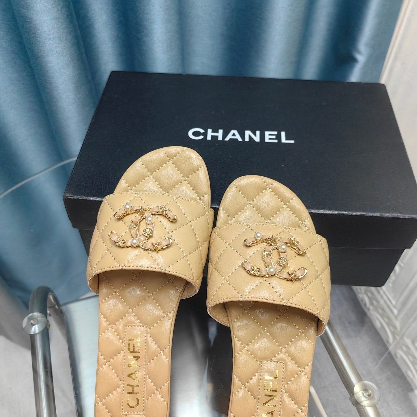QUILTED SLIPPERS BEIGE CREAM SHEEPSKIN - 35