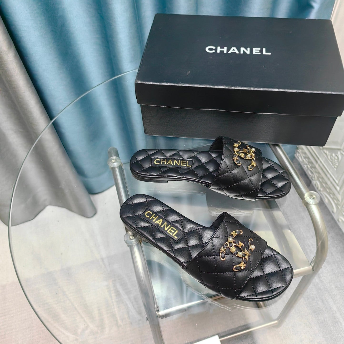 QUILTED SLIPPERS BLACK SHEEPSKIN - 35