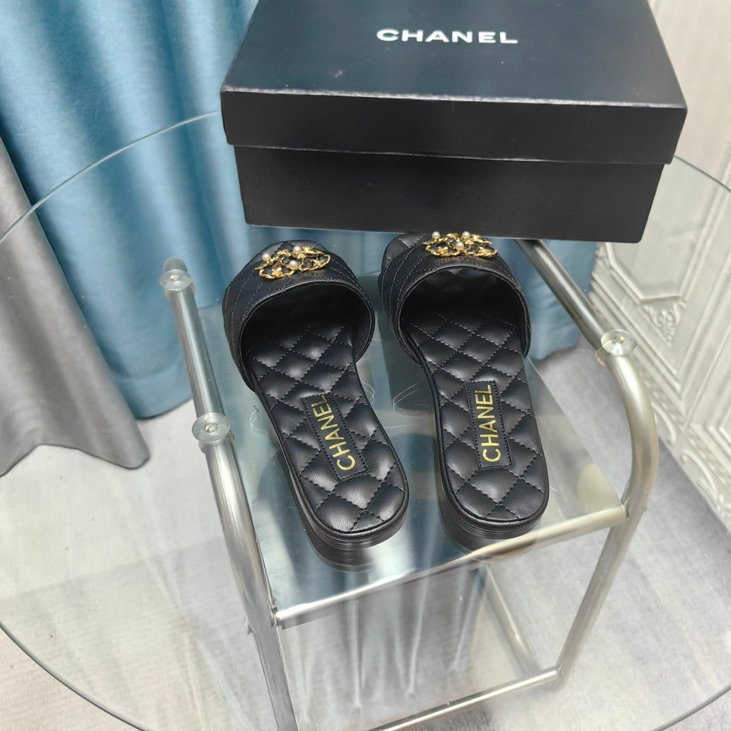 QUILTED SLIPPERS BLACK SHEEPSKIN - 35