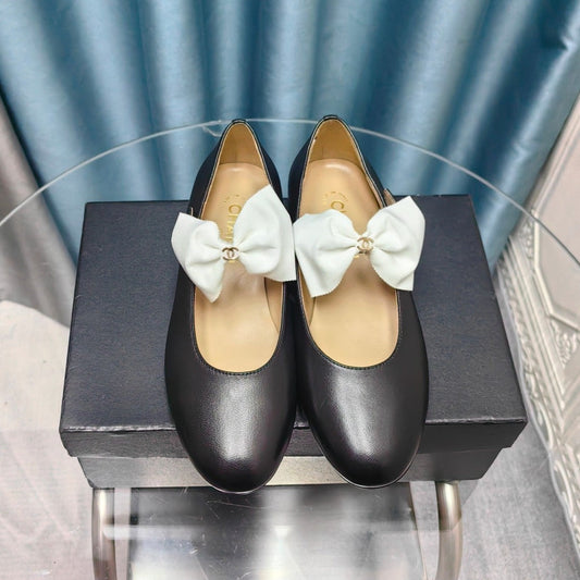MARY JANE SHOES BLACK SHEEPSKIN WITH WHITE BOW - 35