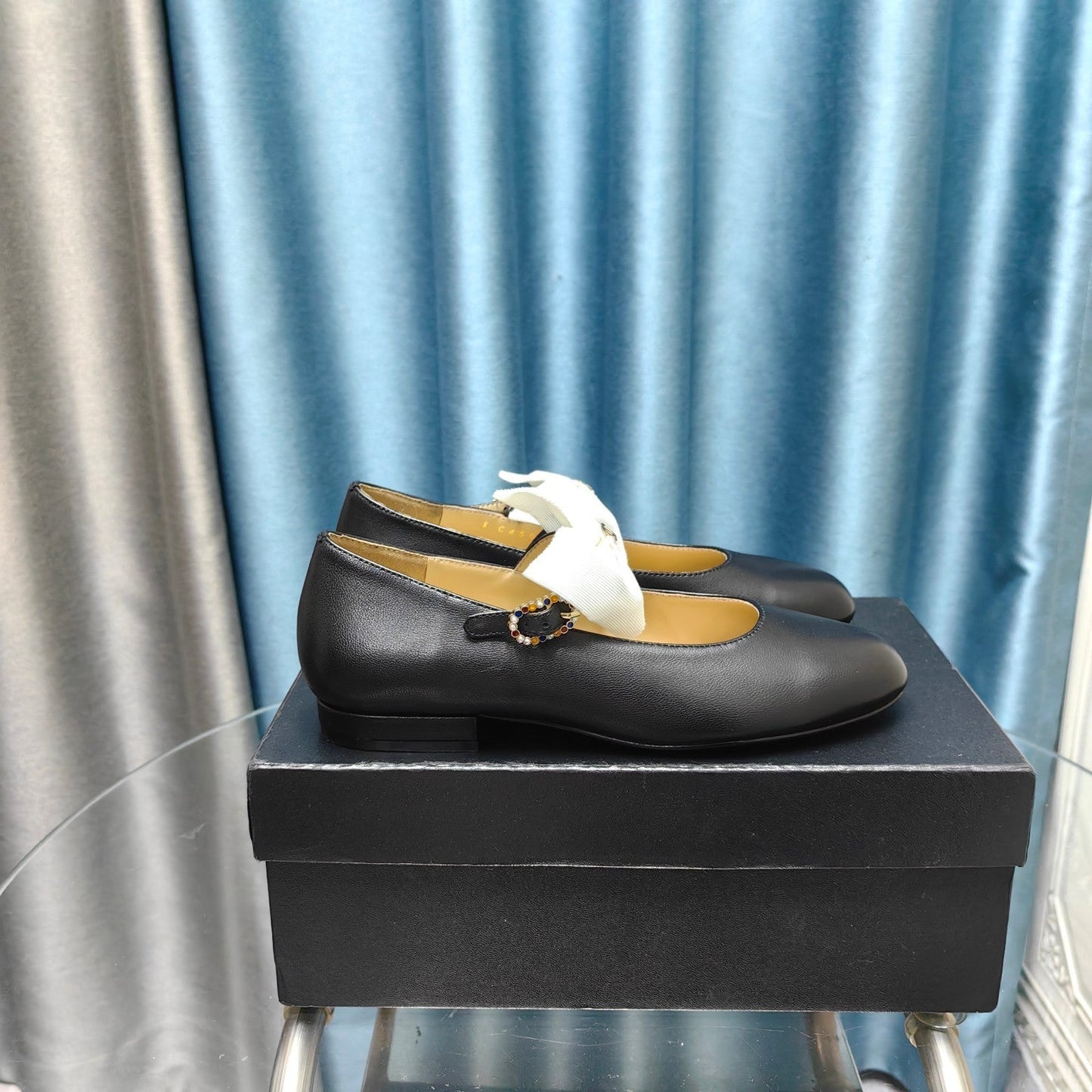 MARY JANE SHOES BLACK SHEEPSKIN WITH WHITE BOW - 35