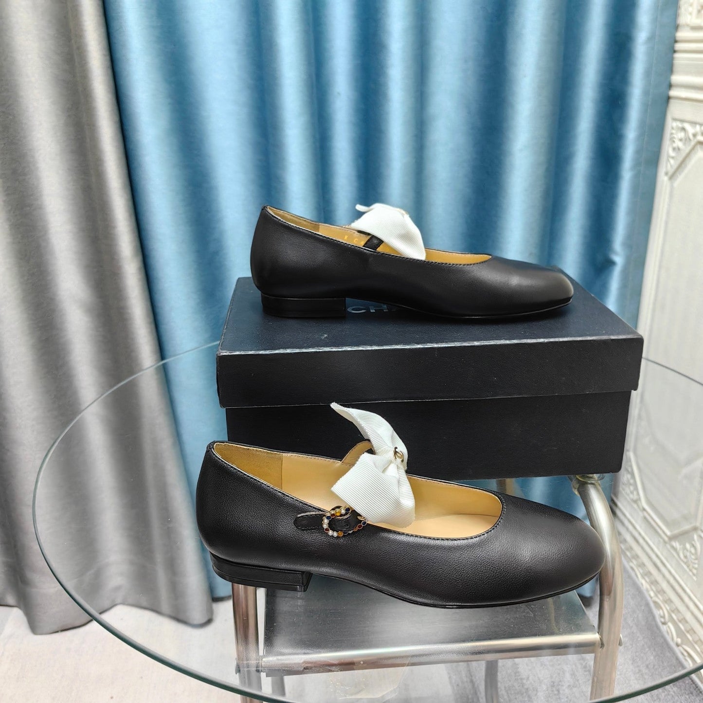 MARY JANE SHOES BLACK SHEEPSKIN WITH WHITE BOW - 35