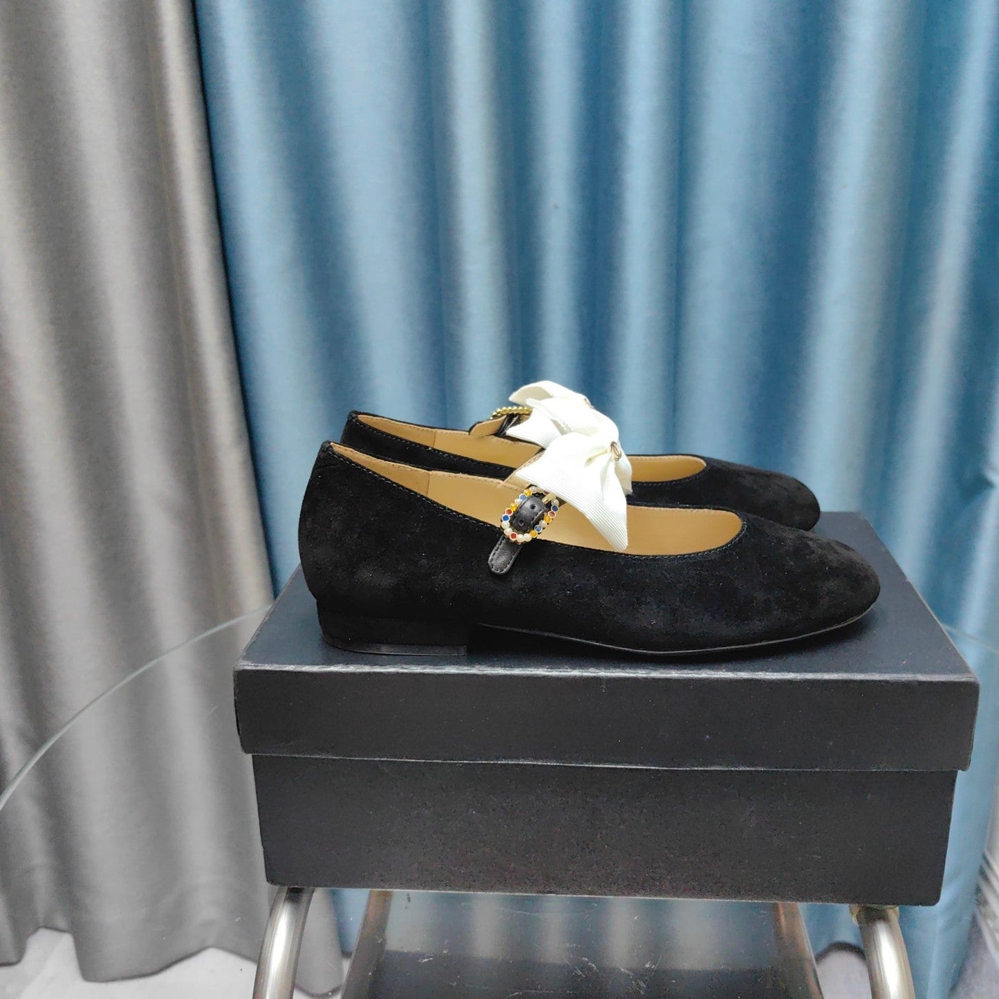 MARY JANE SHOES BLACK SUEDE WITH WHITE BOW - 35