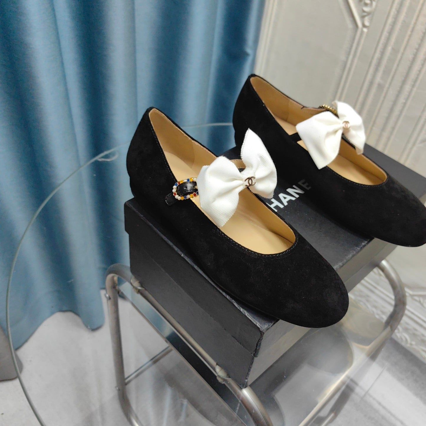 MARY JANE SHOES BLACK SUEDE WITH WHITE BOW - 35