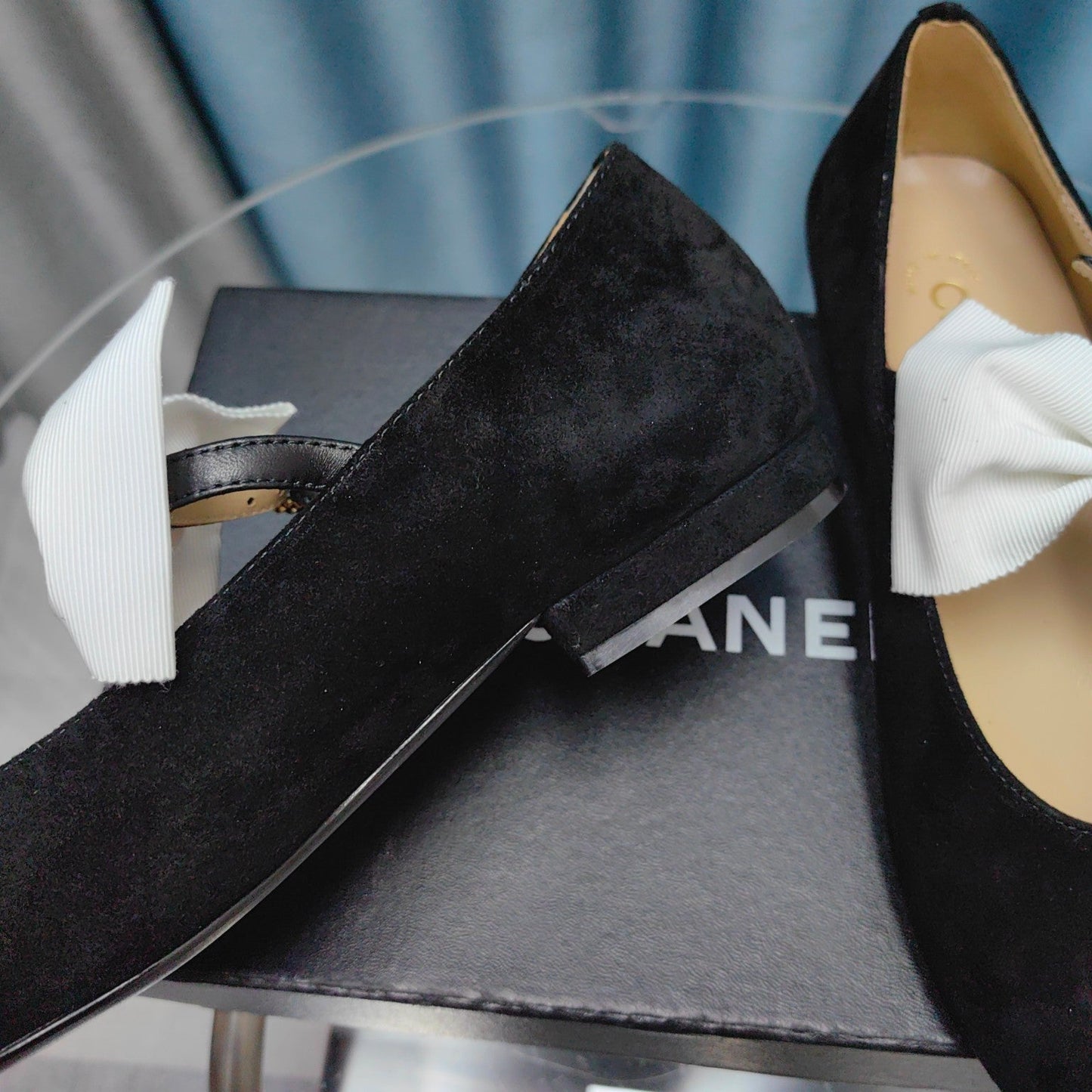 MARY JANE SHOES BLACK SUEDE WITH WHITE BOW - 35