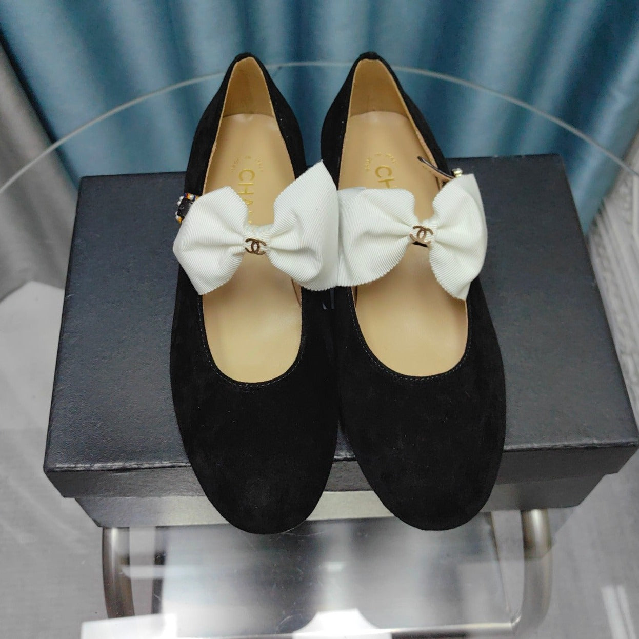 MARY JANE SHOES BLACK SUEDE WITH WHITE BOW - 35