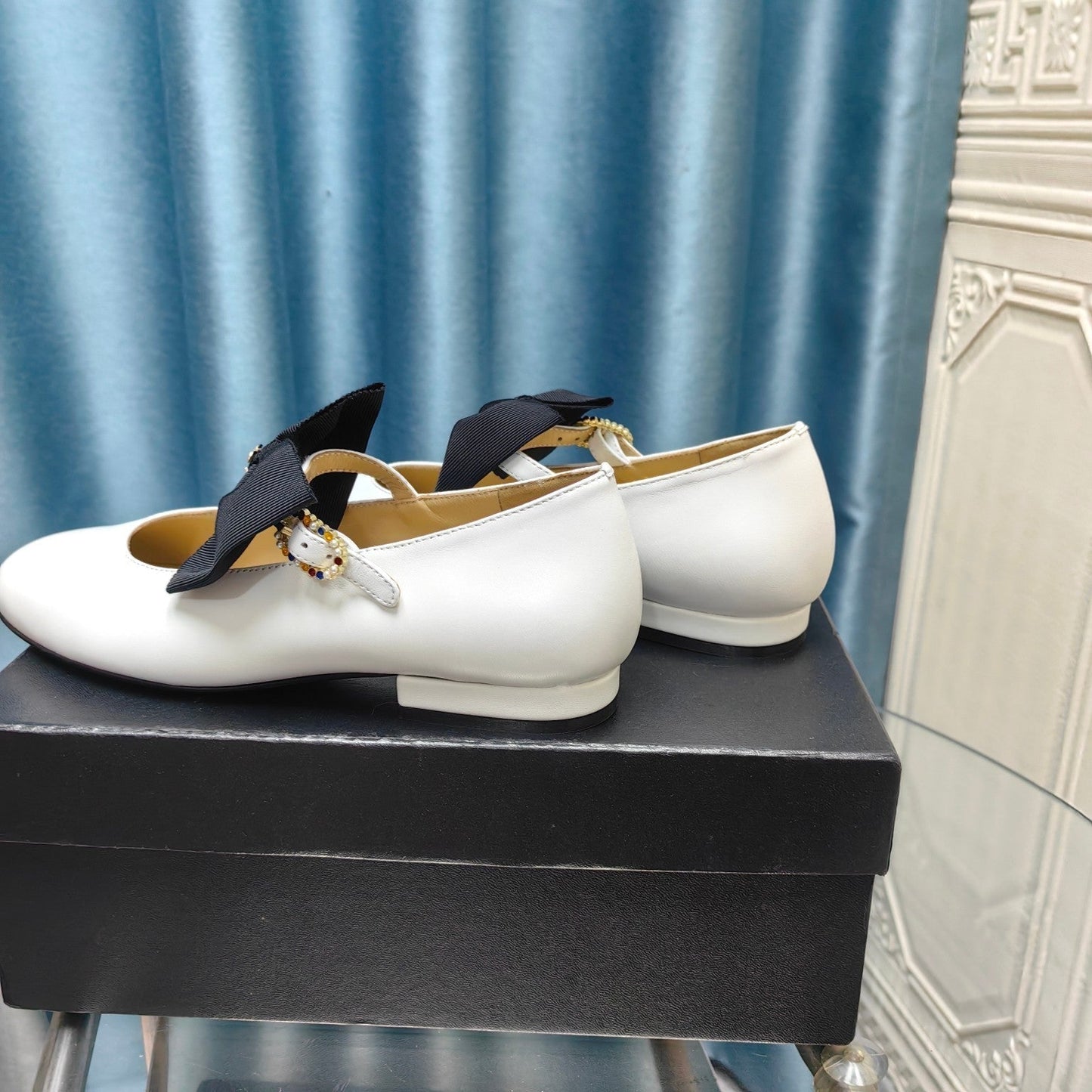 MARY JANE SHOES WHITE SHEEPSKIN WITH BLACK BOW - 35