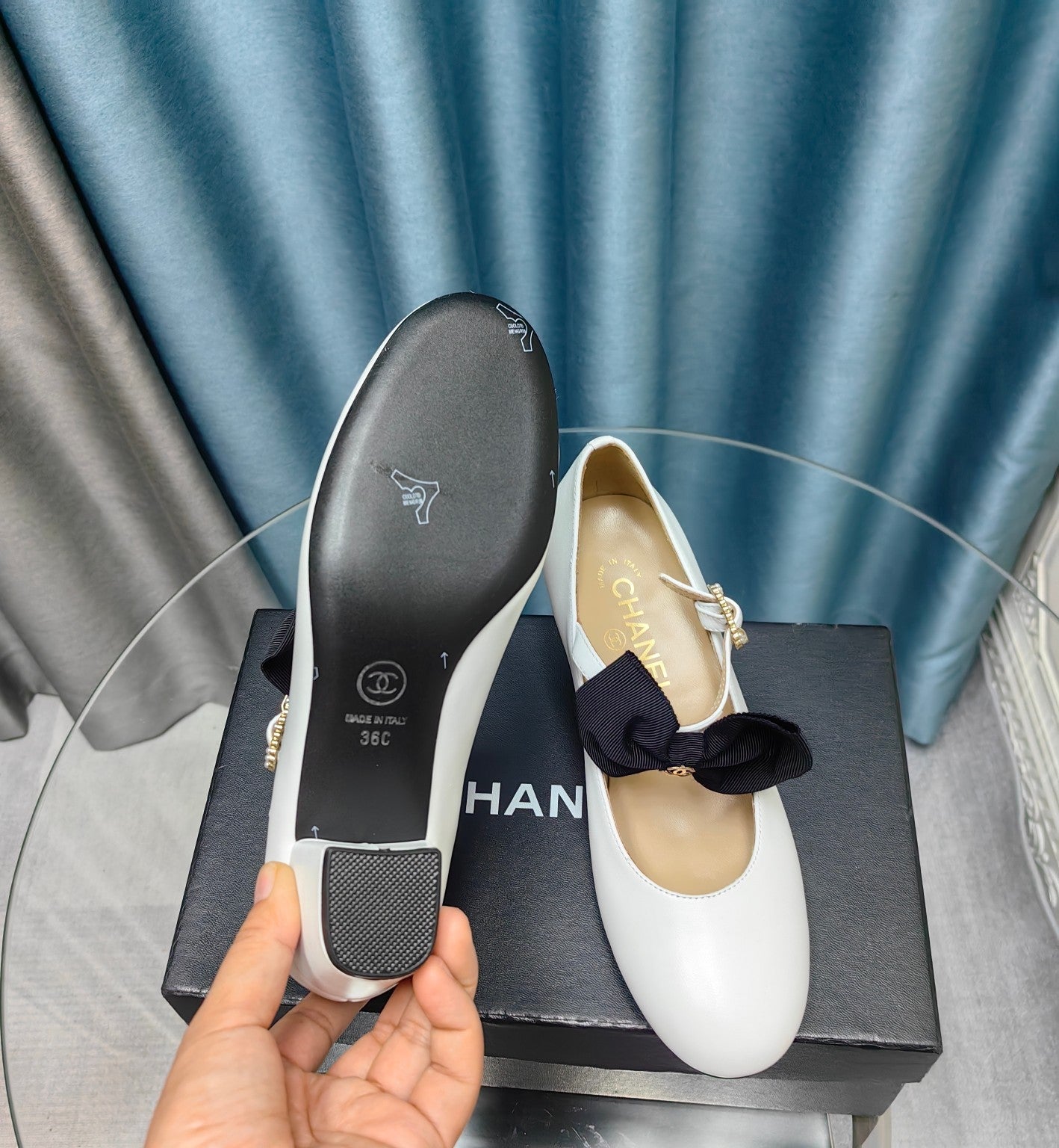 HIGH MARY JANE SHOES WHITE SHEEPSKIN WITH BLACK BOW - 35