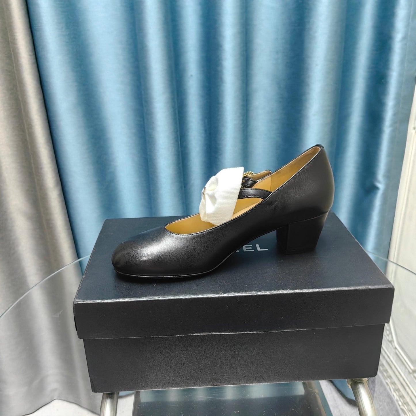 HIGH MARY JANE SHOES BLACK SHEEPSKIN WITH WHITE BOW - 35
