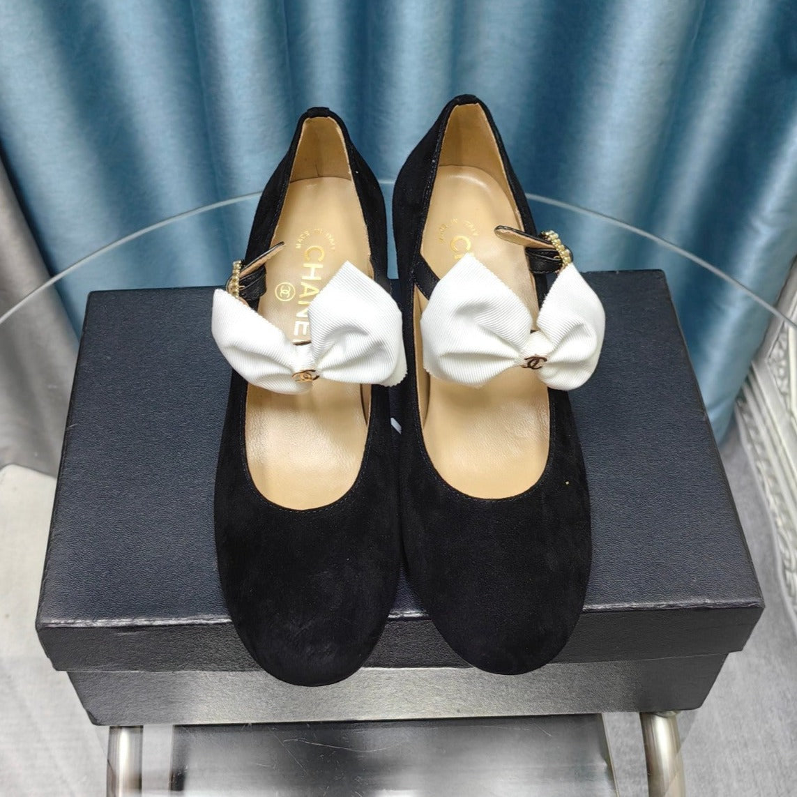HIGH MARY JANE SHOES BLACK SUEDE WITH WHITE BOW - 35
