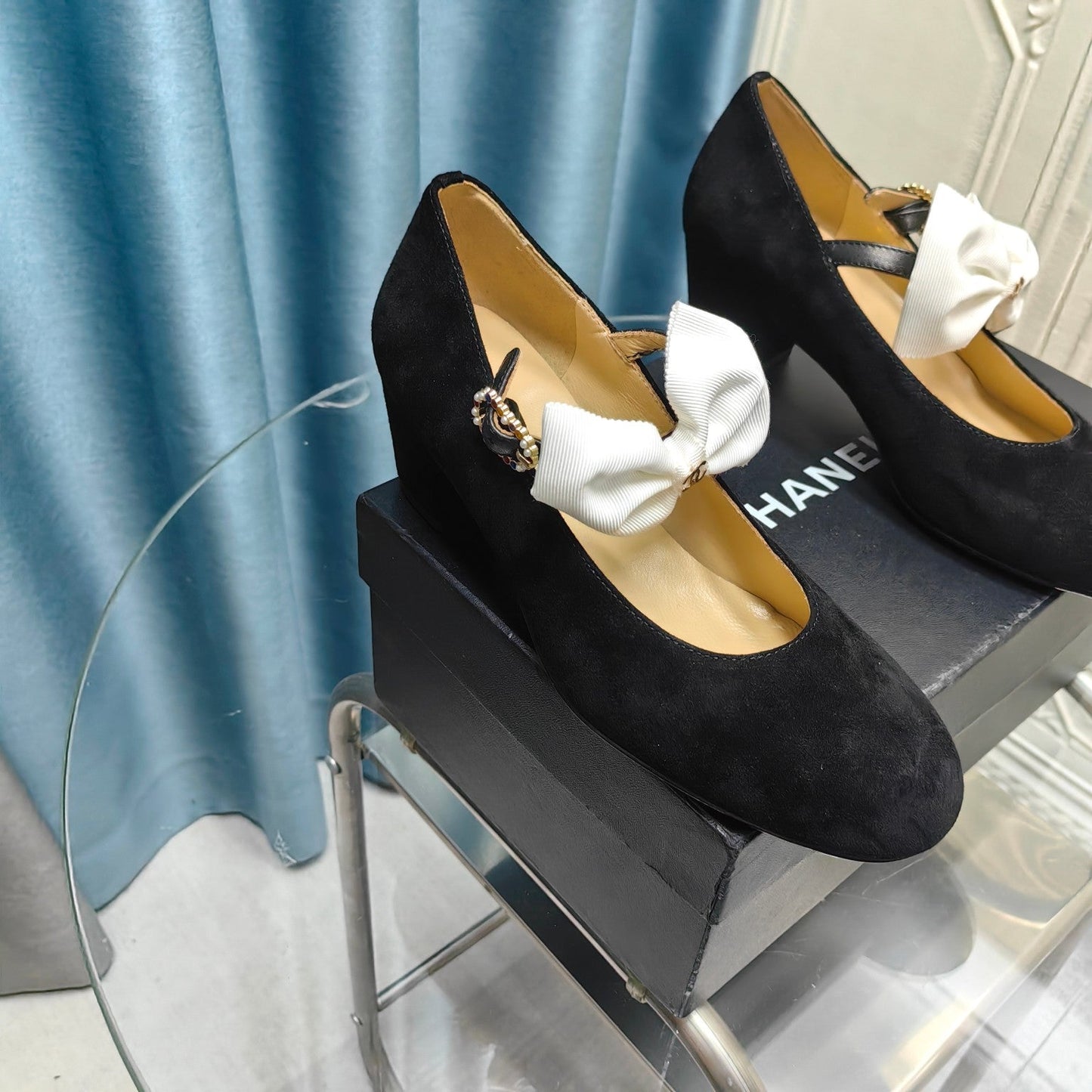HIGH MARY JANE SHOES BLACK SUEDE WITH WHITE BOW - 35