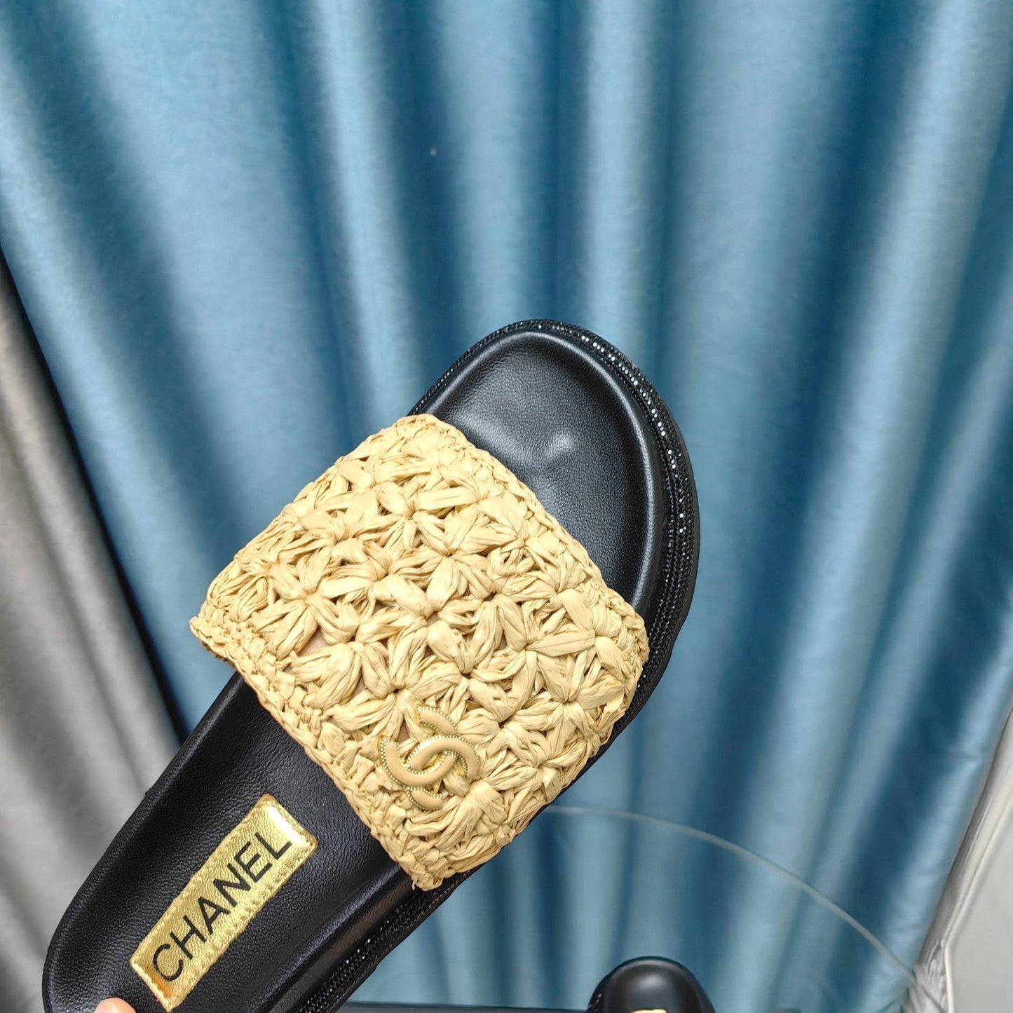 KNIT SLIPPERS IN DARK CREAM WOVEN SATIN AND BLACK SHEEPSKIN - 35