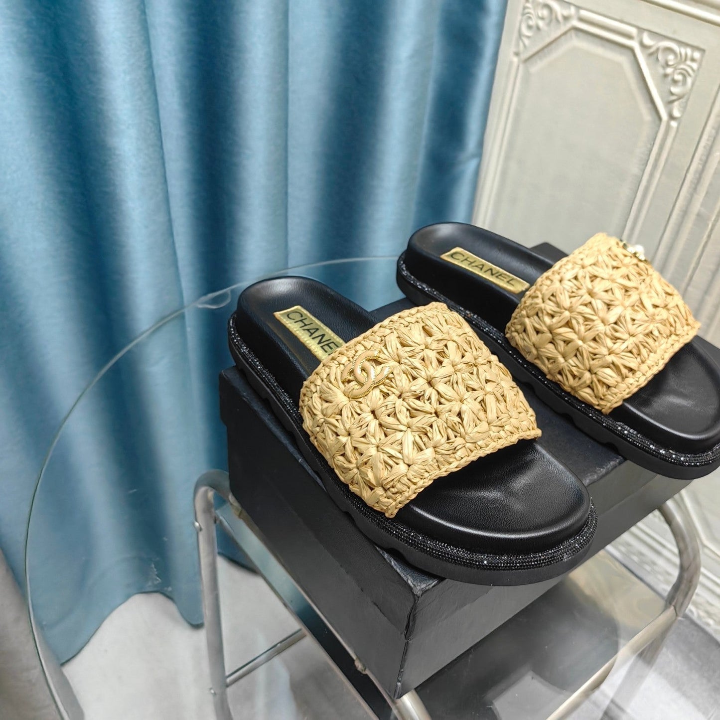 KNIT SLIPPERS IN DARK CREAM WOVEN SATIN AND BLACK SHEEPSKIN - 35