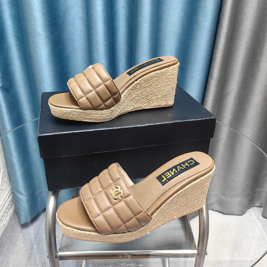 WEDGE CAMEL BEIGE SHEEPSKIN - 35