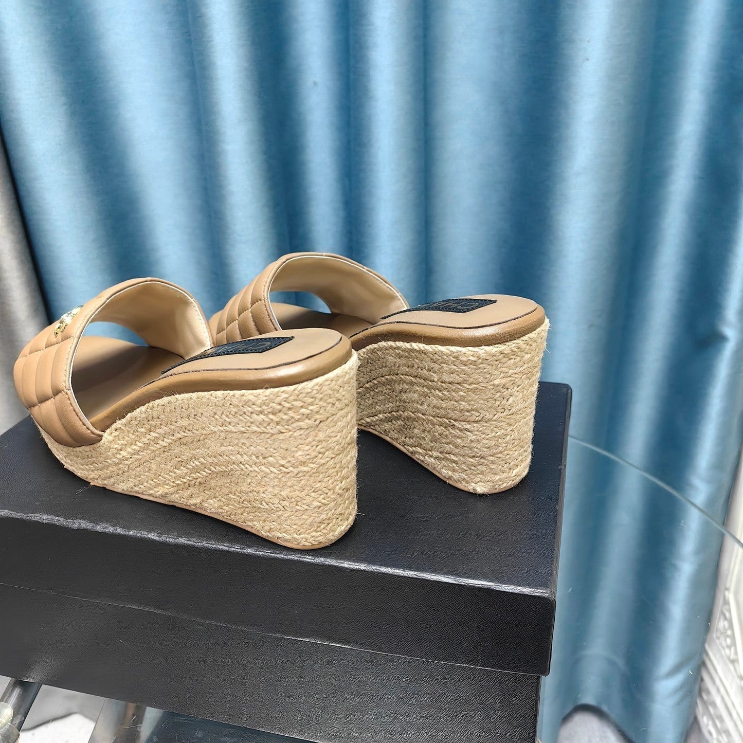 WEDGE CAMEL BEIGE SHEEPSKIN - 35