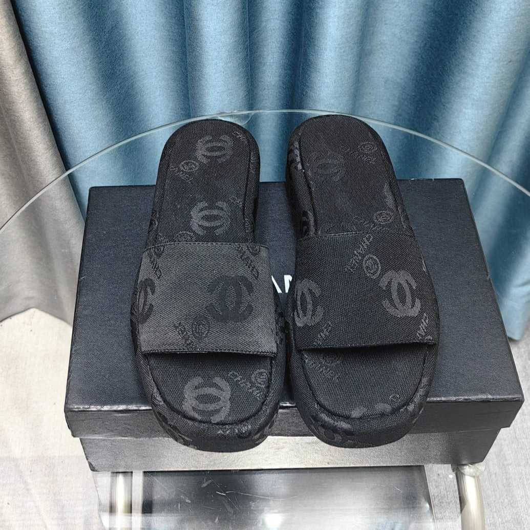 THICK-SOLE SLIPPERS BLACK SATIN - 35