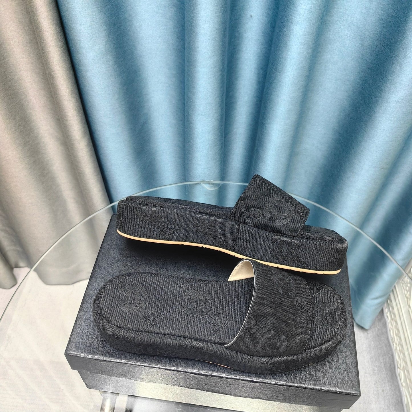 THICK-SOLE SLIPPERS BLACK SATIN - 35