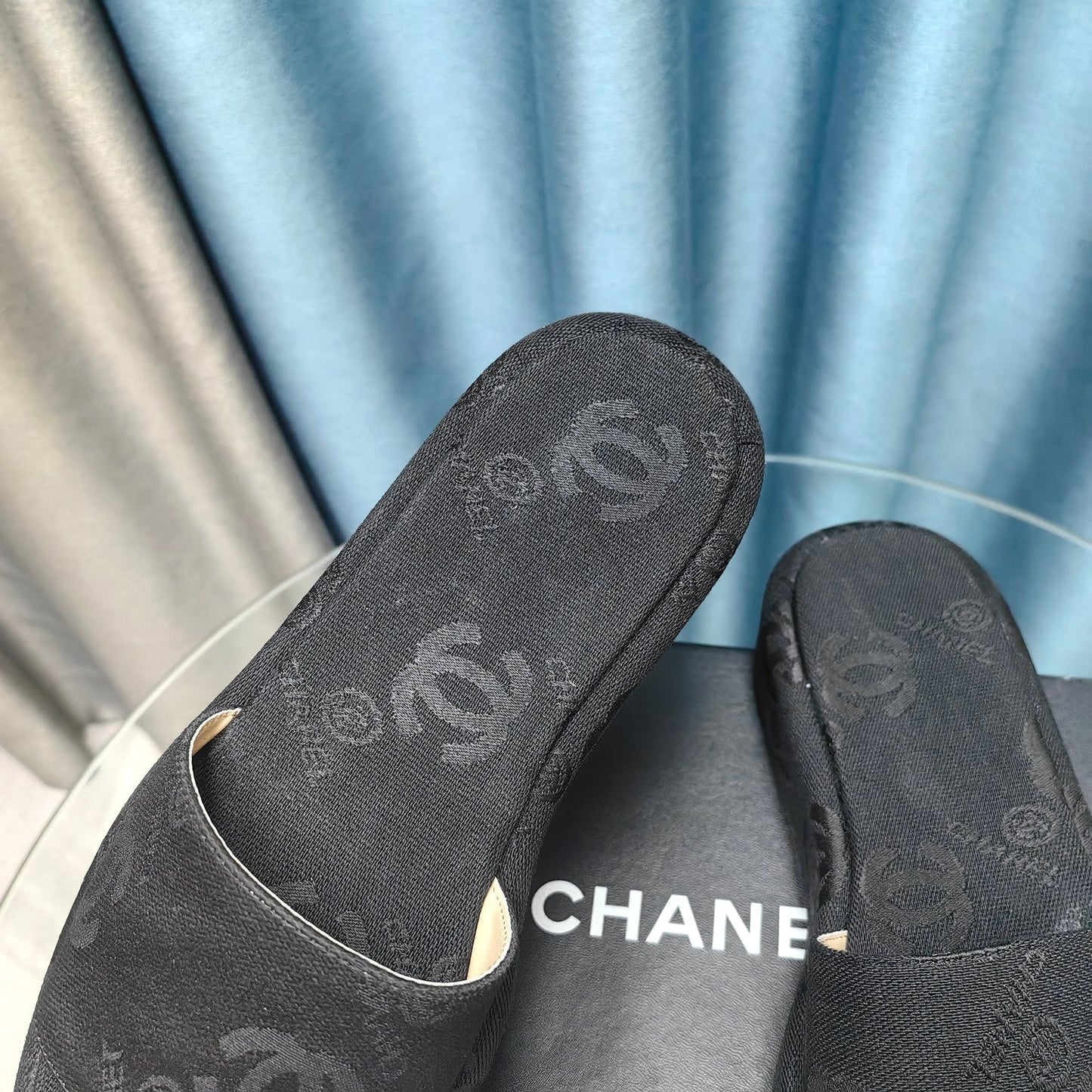 THICK-SOLE SLIPPERS BLACK SATIN - 35