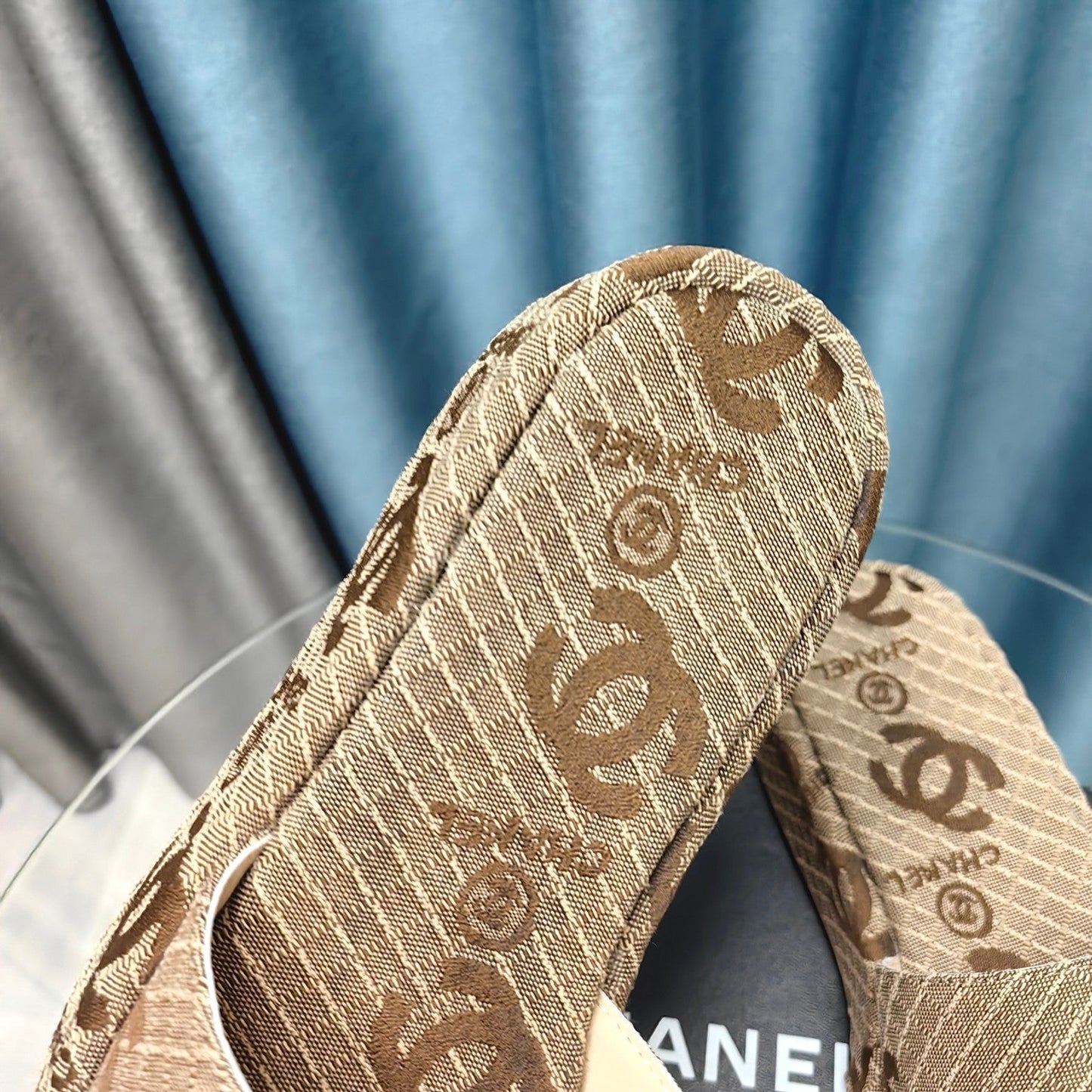 THICK-SOLE SLIPPERS PEANUT BROWN SATIN - 35
