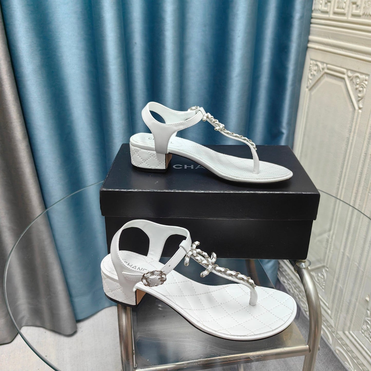 CLASSIC THONG SANDALS WHITE LAMBSKIN WITH PEARL BUCKLE - 35