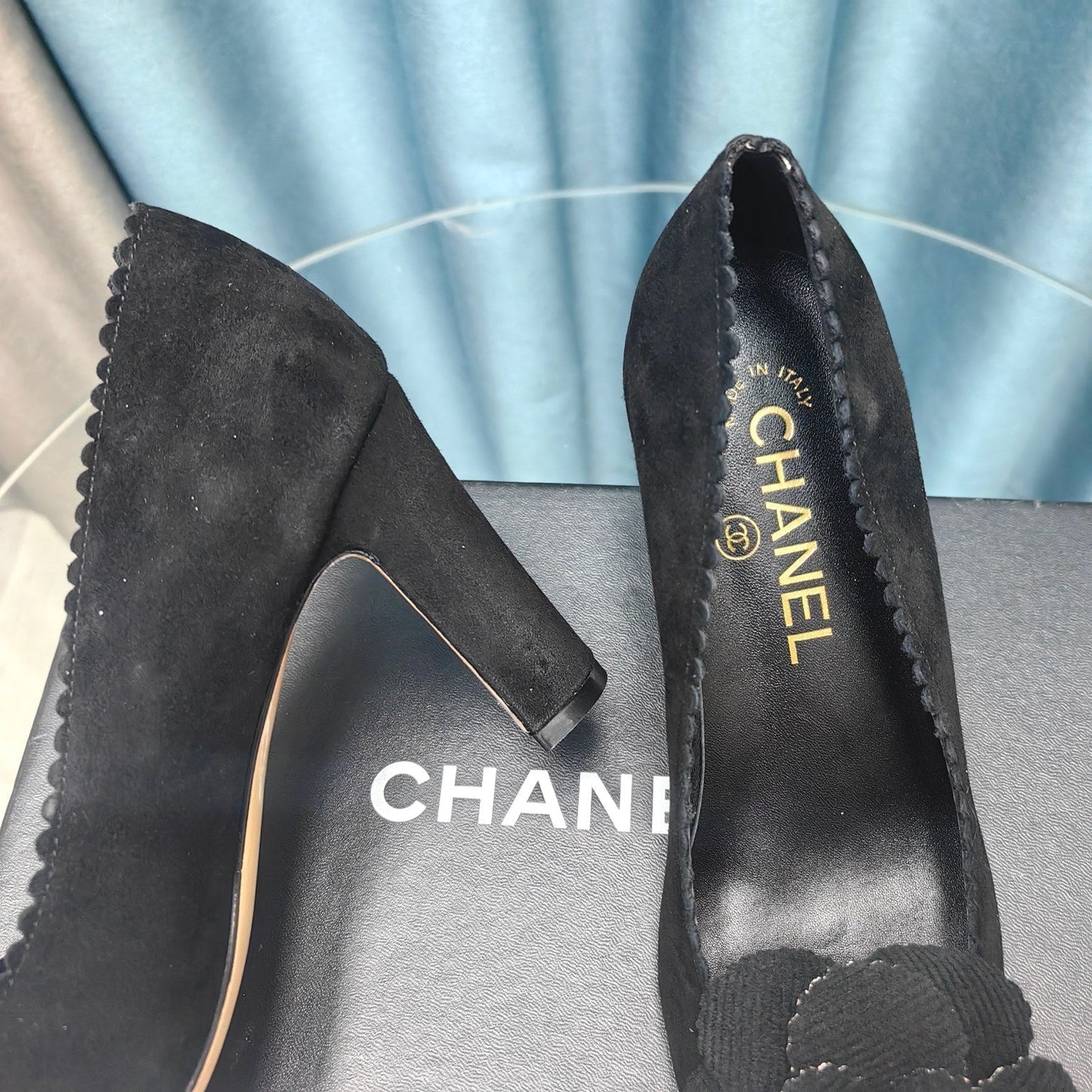 CC HIGH HEELS 80 MM IN BLACK SUEDE AND CALFSKIN WITH FLOWER - 35