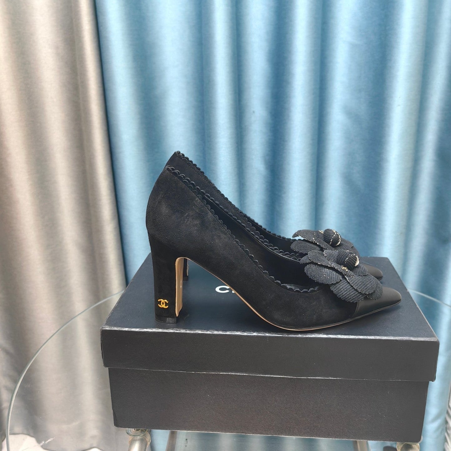 CC HIGH HEELS 80 MM IN BLACK SUEDE AND CALFSKIN WITH FLOWER - 35