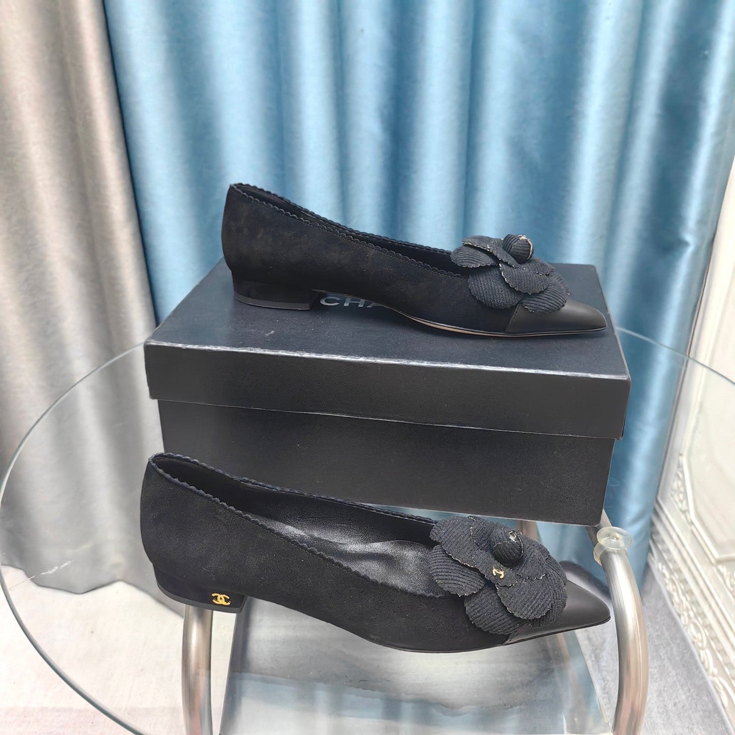 CC BALLET FLAT IN BLACK SUEDE AND CALFSKIN WITH FLOWER - 35