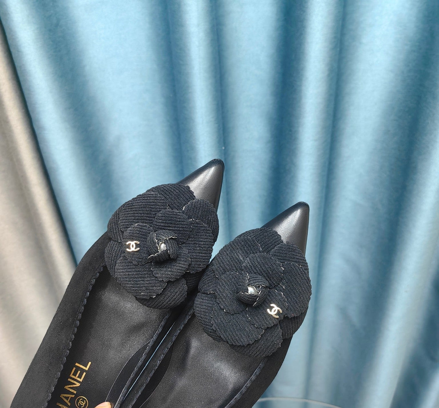 CC BALLET FLAT IN BLACK SUEDE AND CALFSKIN WITH FLOWER - 35