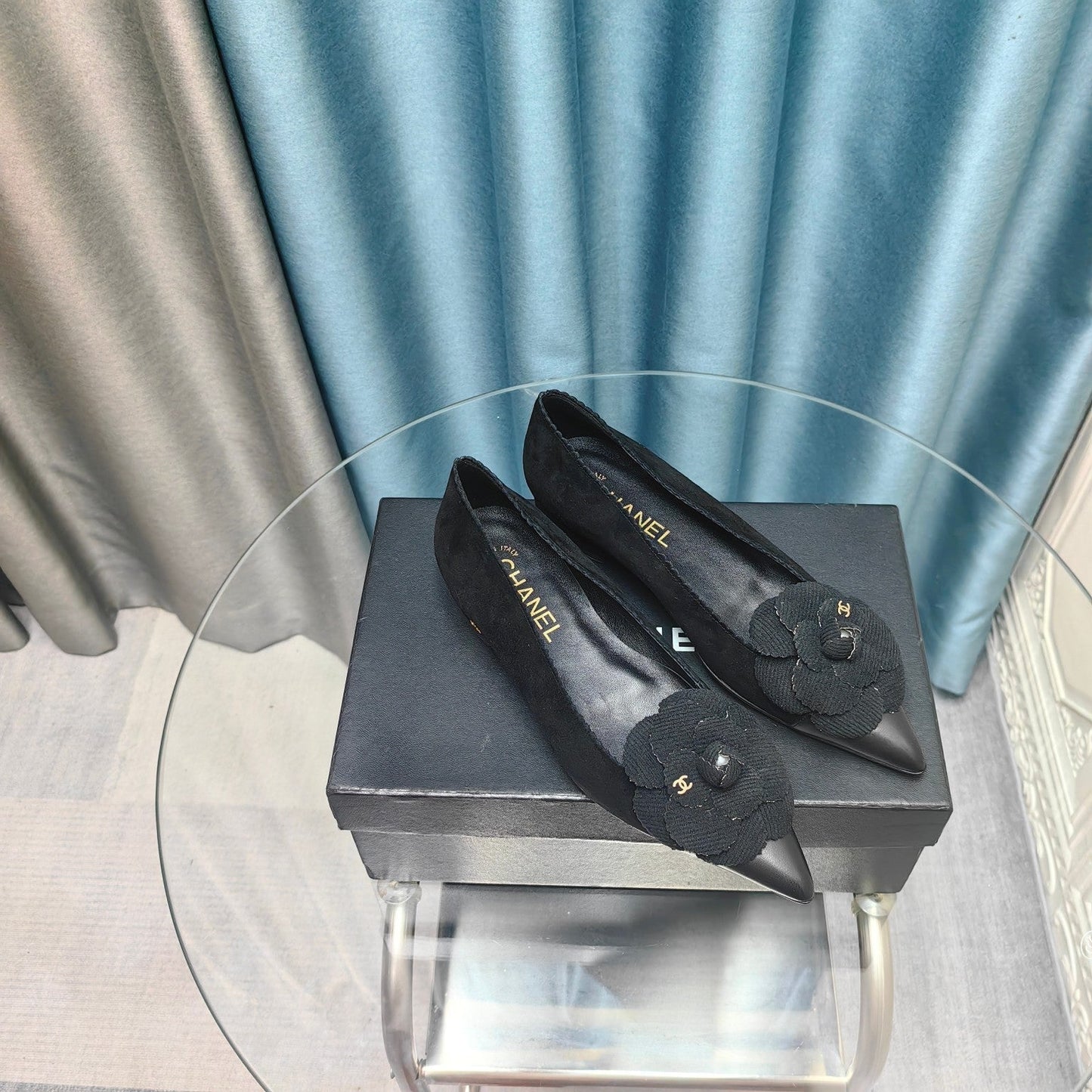 CC BALLET FLAT IN BLACK SUEDE AND CALFSKIN WITH FLOWER - 35