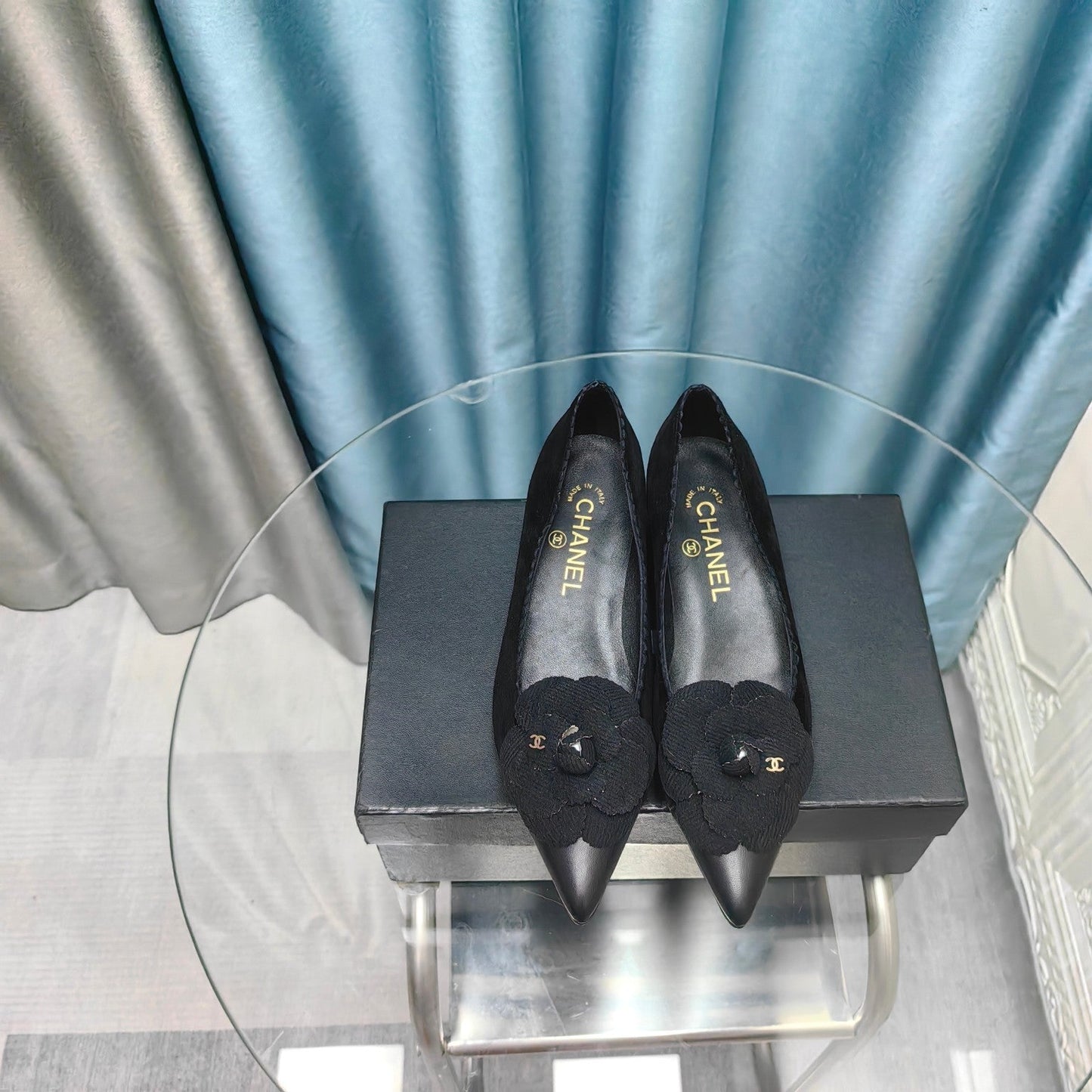 CC MEDIUM HEELS IN BLACK SUEDE AND CALFSKIN WITH FLOWER - 35