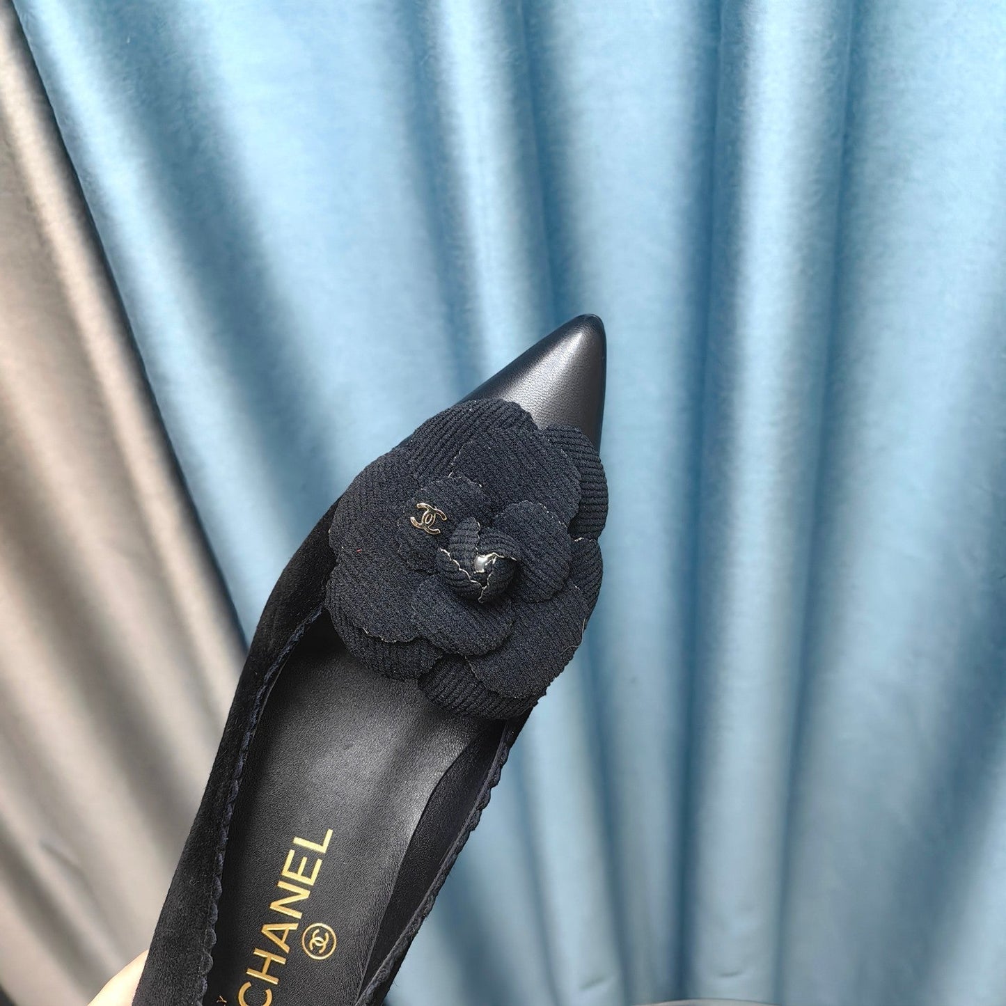 CC MEDIUM HEELS IN BLACK SUEDE AND CALFSKIN WITH FLOWER - 35