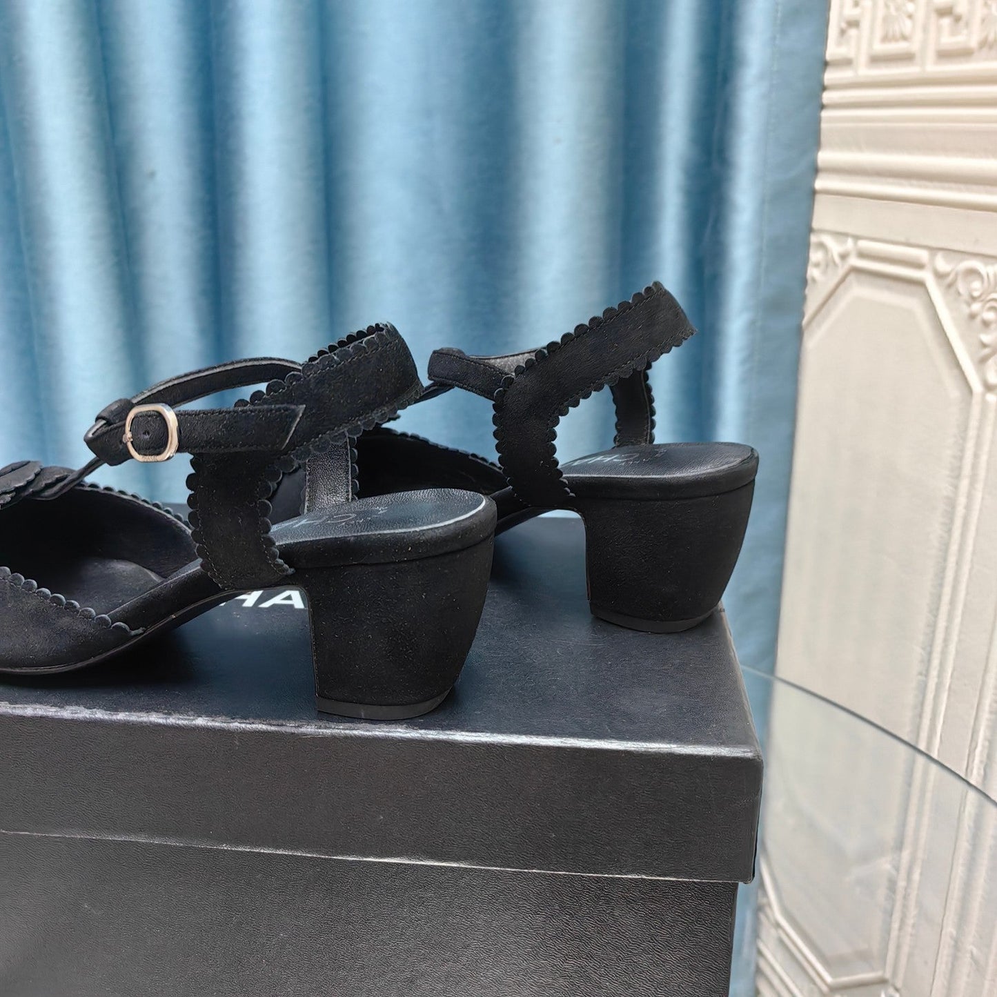 CC CAMELLIA SANDAL IN BLACK SUEDE AND CALFSKIN WITH FLOWER - 35