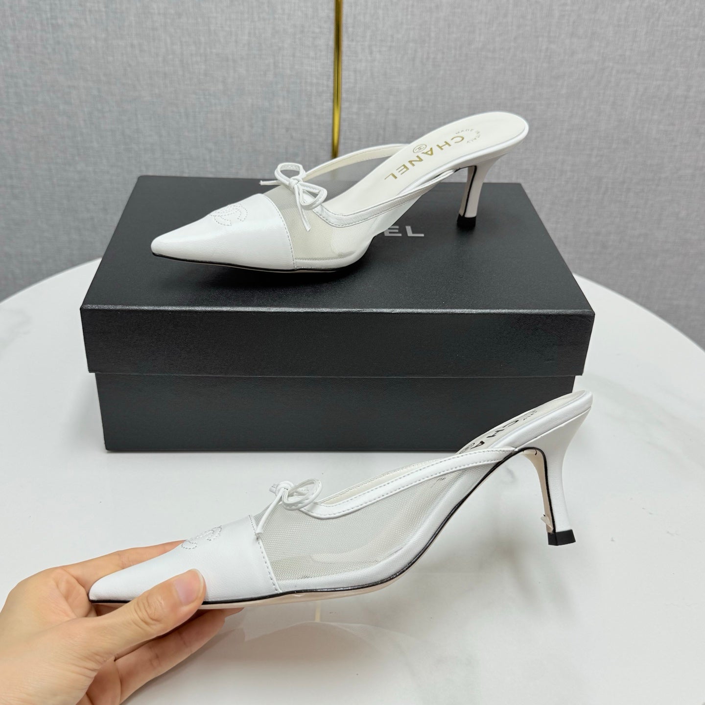 CC HEEL MULES 25S IN WHITE MESH FABRIC AND LAMBSKIN WITH BOW - 35