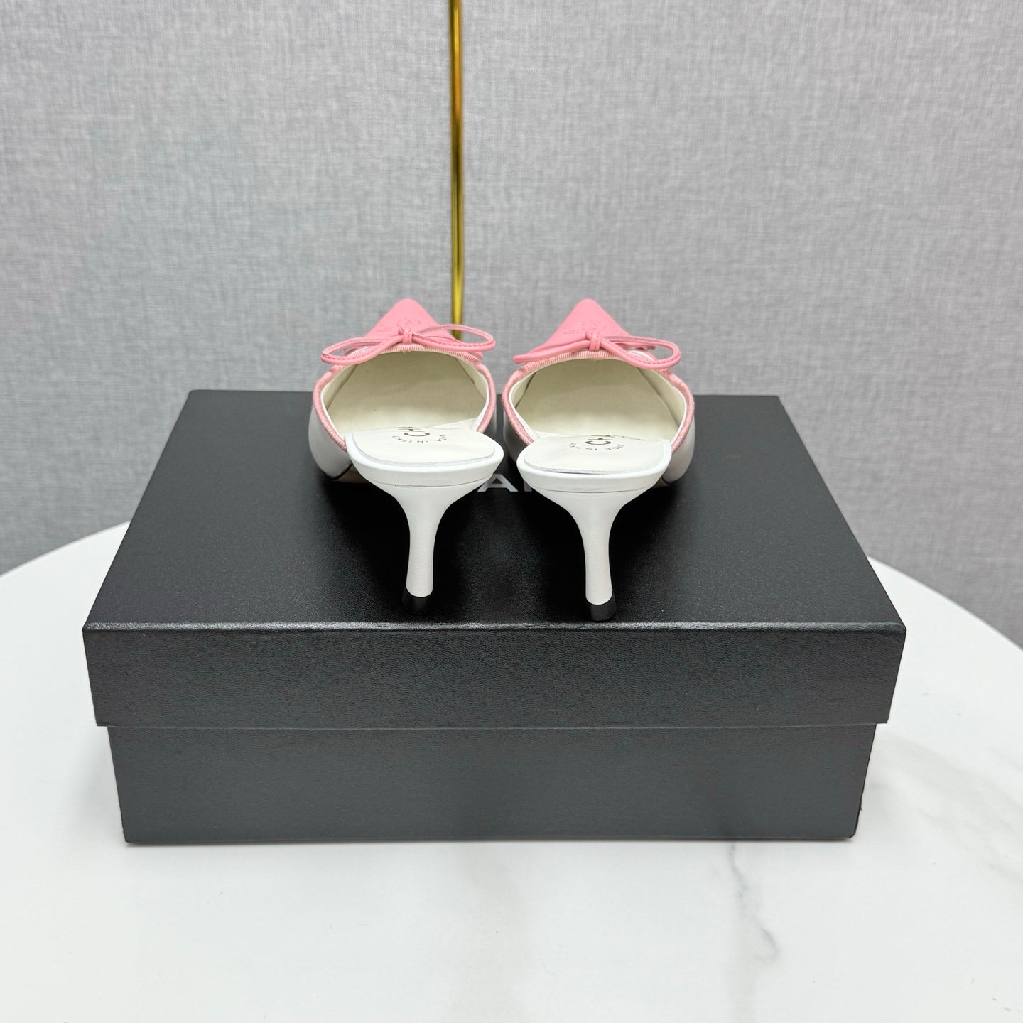 CC HEEL MULES 25S IN PINK AND WHITE LAMBSKIN WITH BOW - 35