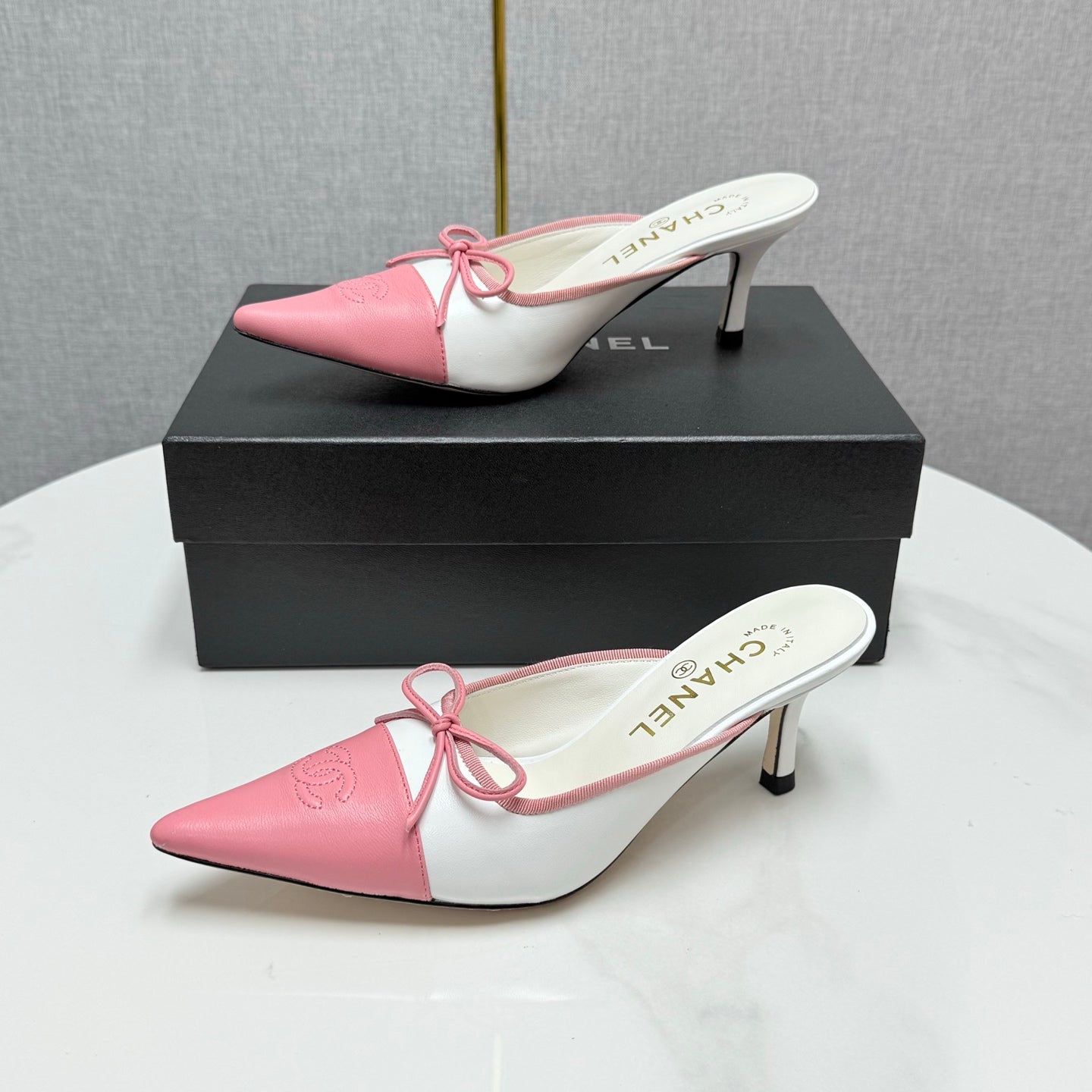 CC HEEL MULES 25S IN PINK AND WHITE LAMBSKIN WITH BOW - 35