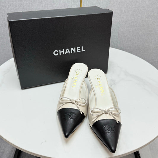 CC HEEL MULES 25S IN BLACK AND CREAM WHITE LAMBSKIN WITH BOW - 35